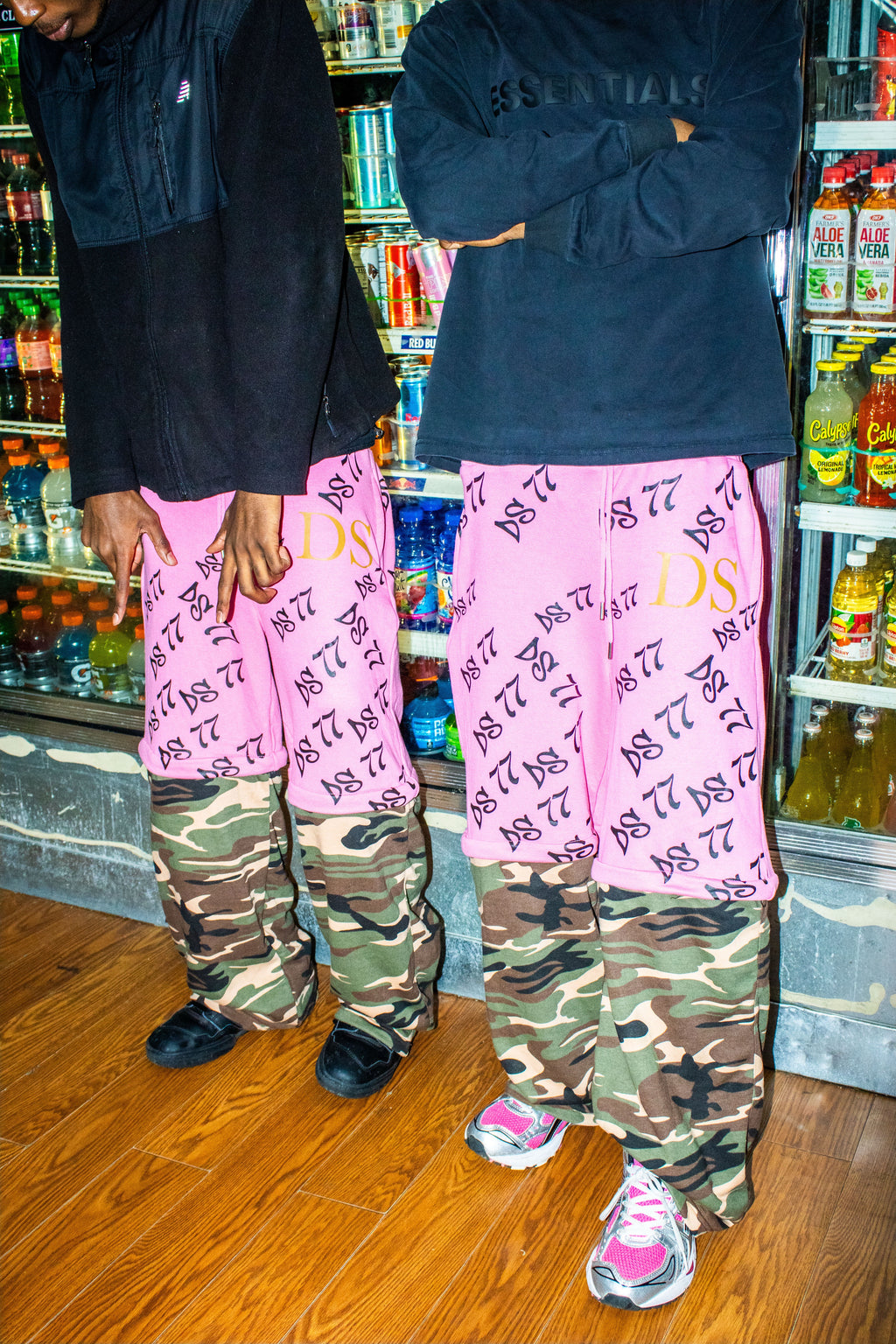2 toned convertible sweats