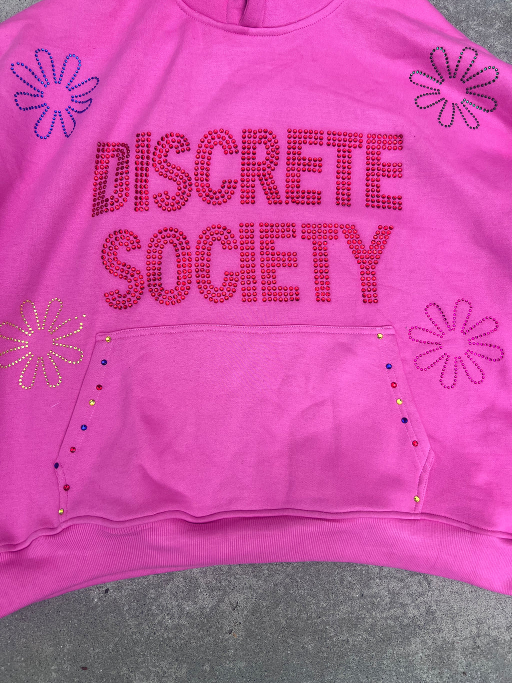 DISCRETE SOCIETY SIGNATURE HOODIE