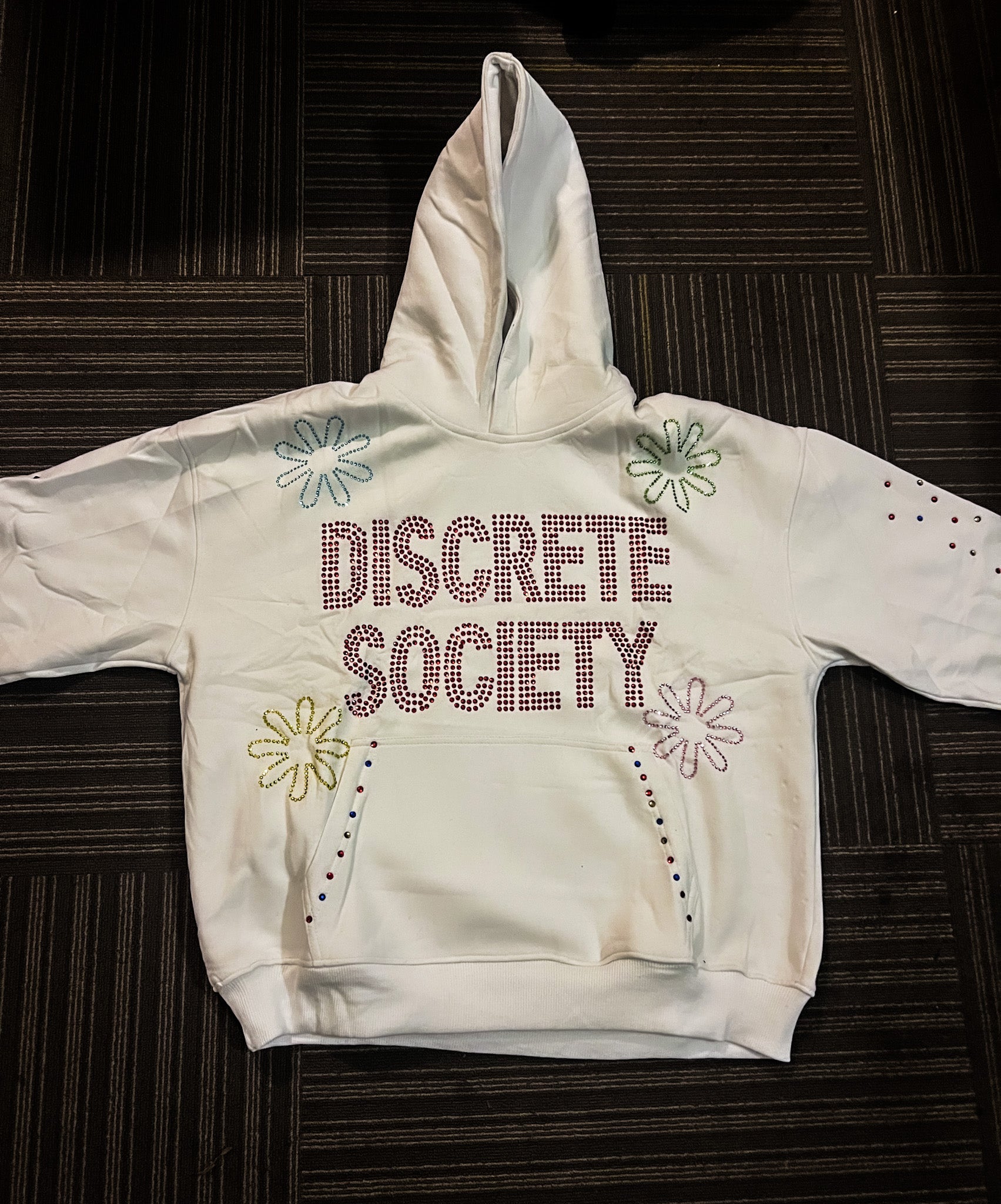DISCRETE SOCIETY SIGNATURE HOODIE